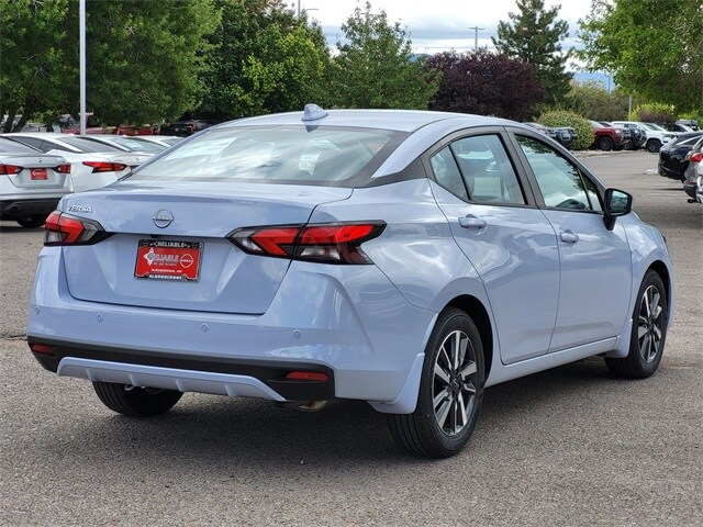 2025 Nissan Versa 1.6 SV photo 3