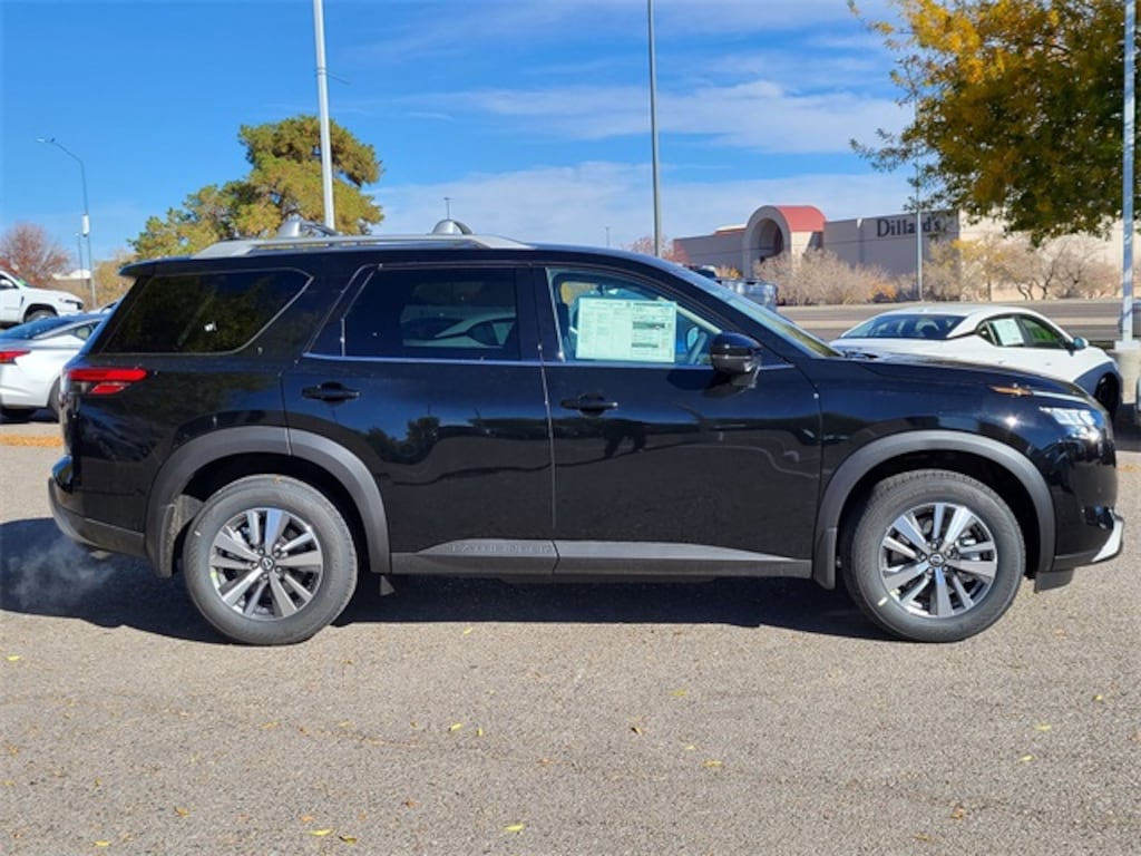 New 2025 Nissan Pathfinder SL SUV