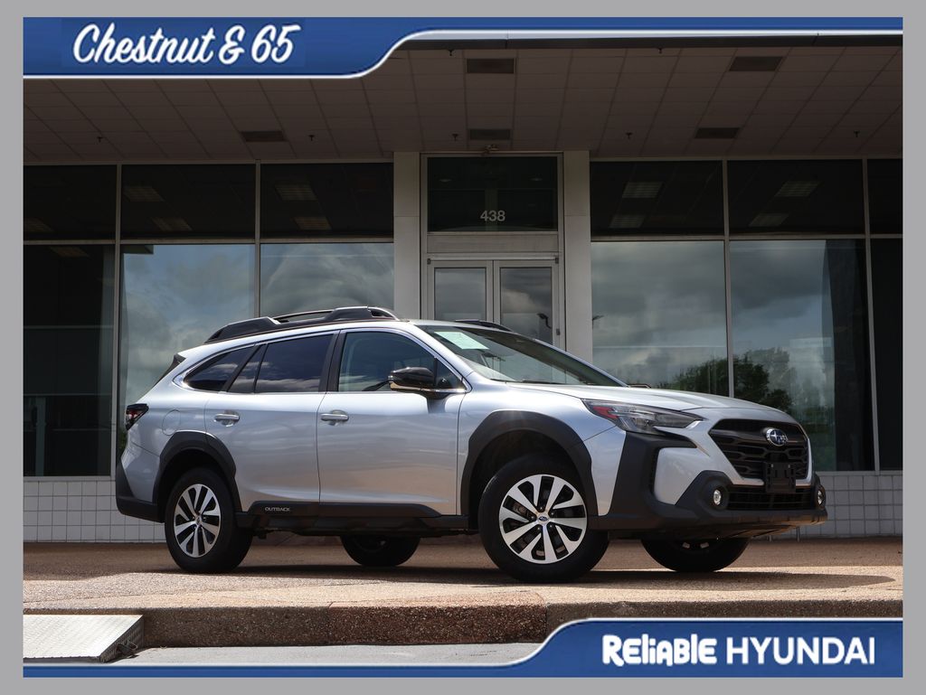 2023 Subaru Outback Premium's photo