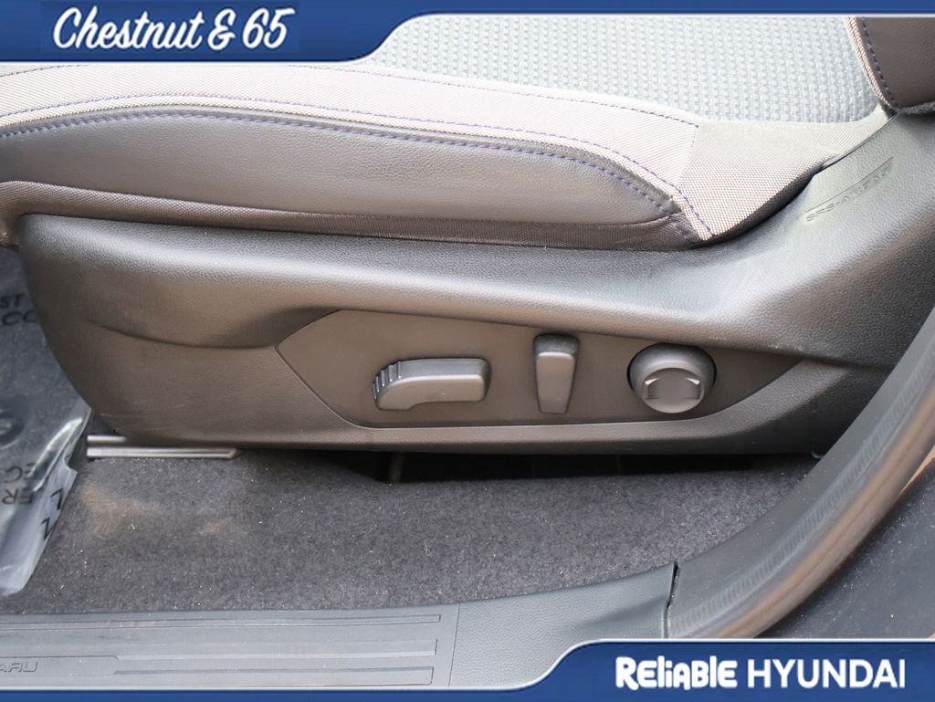 Used 2025 Gray Metallic Subaru Premium image 23