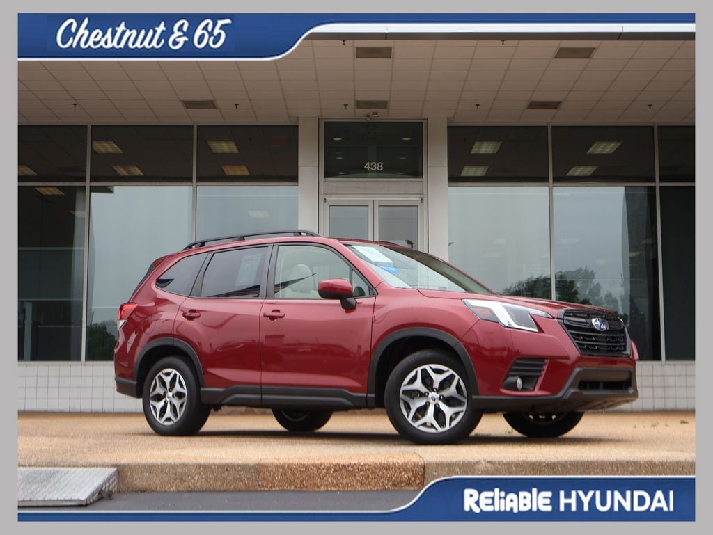 2023 Subaru Forester Premium's photo
