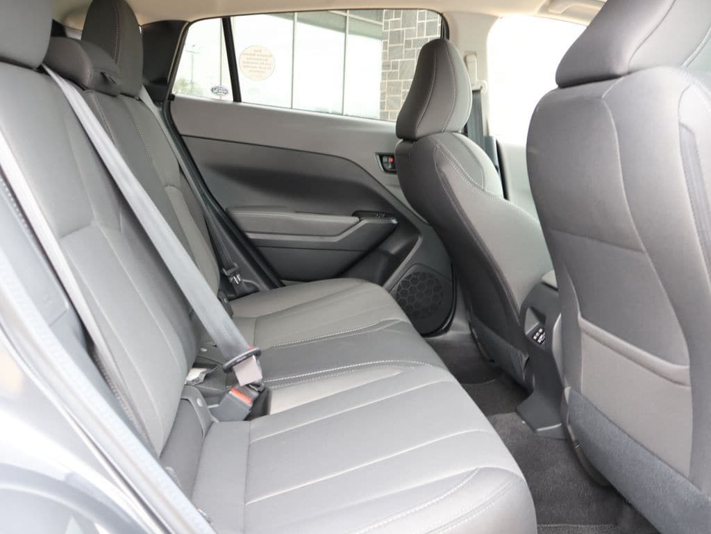 New 2026 Magnetite Gray/Crystal Black Silica Subaru Premium image 15