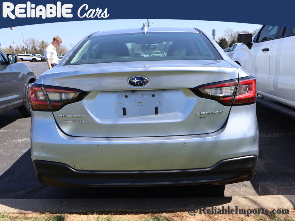 Used 2023 Ice Silver Metallic Subaru Limited image 19