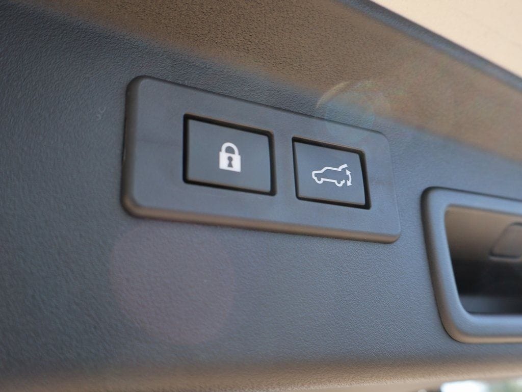 New 2026 Ice Silver Subaru Limited image 19