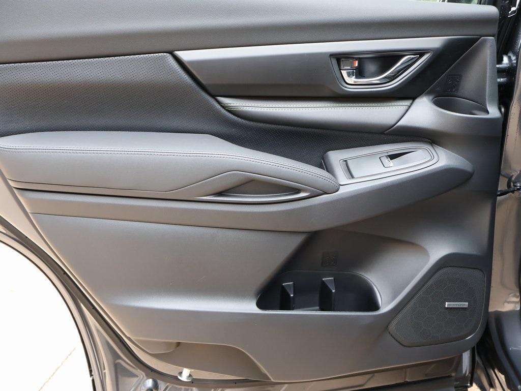 New 2026 Magnetite Gray Subaru Onyx Edition Touring 7-Passenger image 19