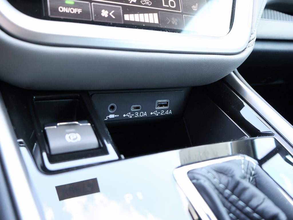 New 2025 Crystal Black Silica Subaru Premium image 36