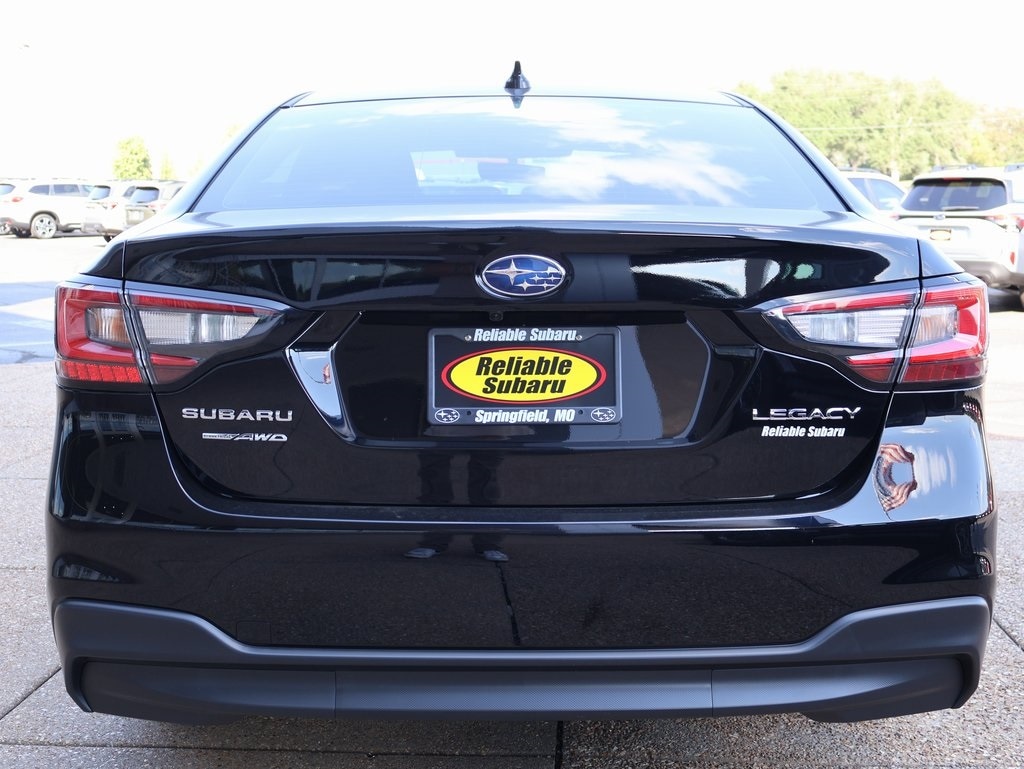 New 2025 Crystal Black Silica Subaru Premium image 5