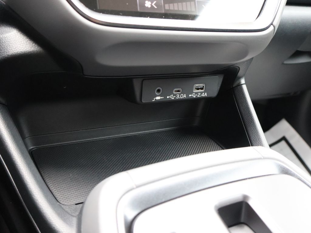 New 2026 Magnetite Gray/Crystal Black Silica Subaru Premium image 38