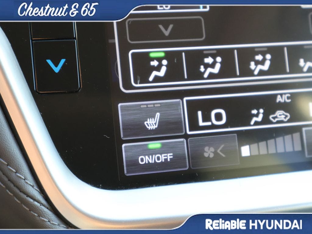 Used 2024 Crystal White Pearl Subaru Onyx Edition image 37