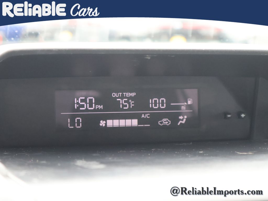 Used 2022 Crystal White Pearl Subaru Premium image 32