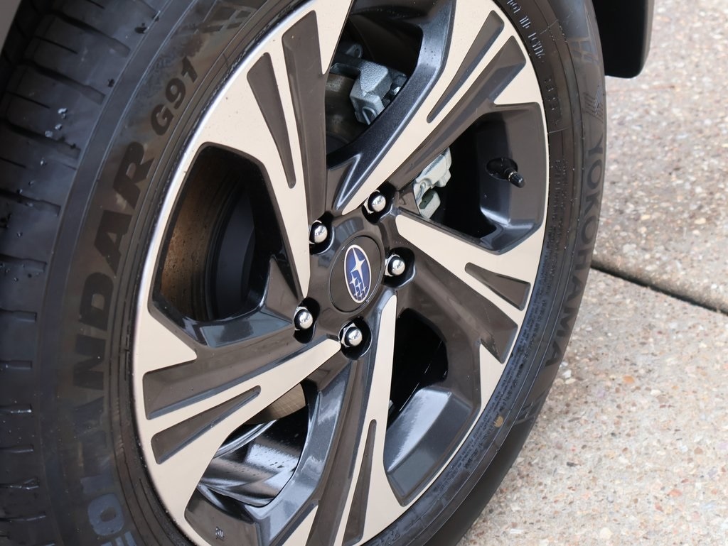 New 2026 Lithium Red Pearl Subaru Premium image 38