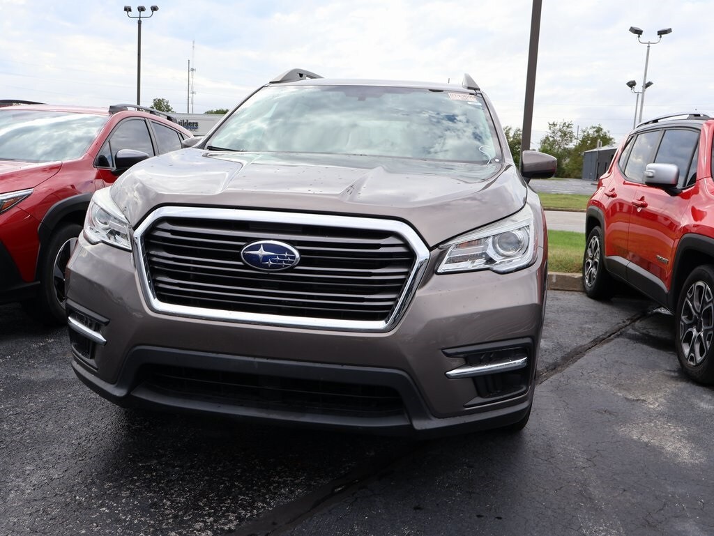 2022 Subaru Ascent Premium photo 2