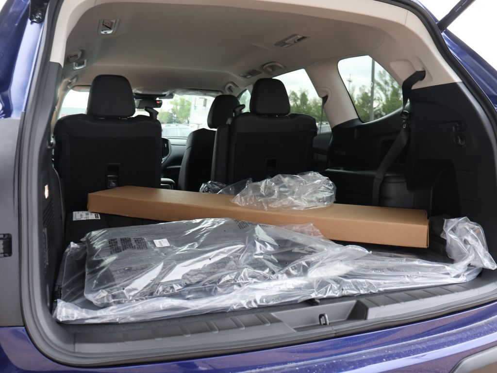 New 2026 Sapphire Blue Pearl Subaru Premium 7-Passenger image 17
