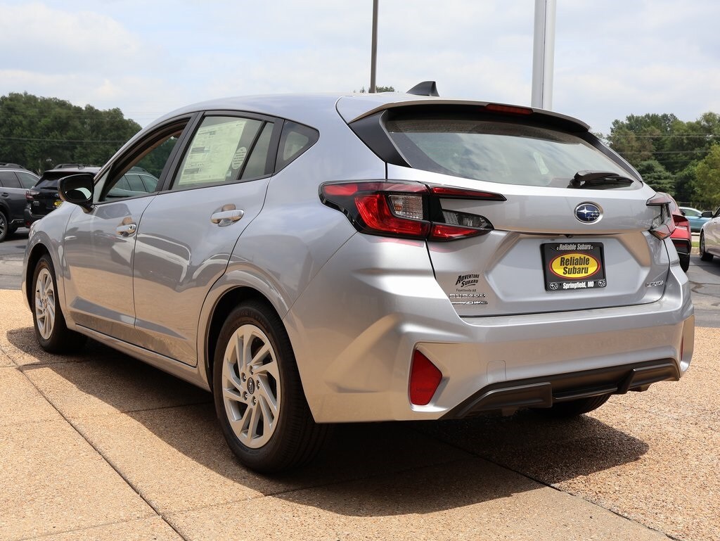 2025 Subaru Impreza Base photo 3