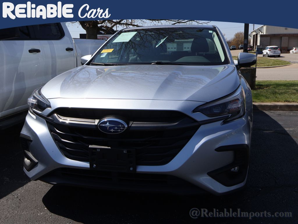 Used 2023 Ice Silver Metallic Subaru Limited image 9