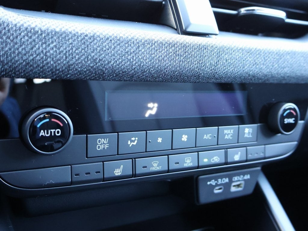 New 2026 Crystal Black Silica Subaru Premium image 39