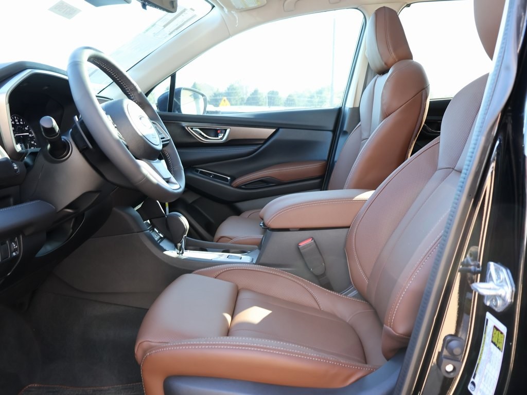 New 2026 Crystal Black Silica Subaru Touring 7-Passenger image 24