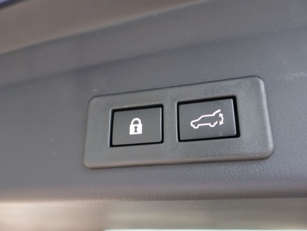 New 2026 Sapphire Blue Pearl Subaru Premium 7-Passenger image 18