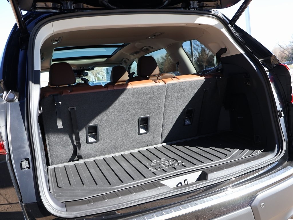 New 2026 Crystal Black Silica Subaru Touring 7-Passenger image 16