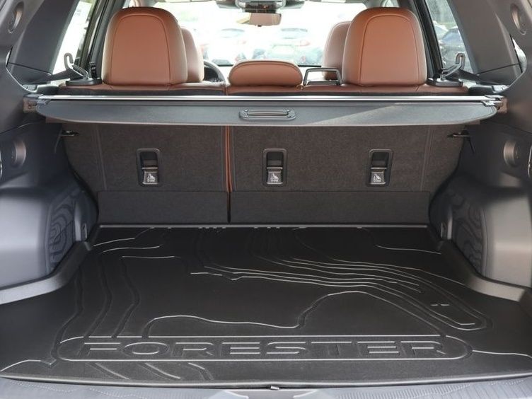 New 2026 Crystal Black Silica Subaru Touring image 16