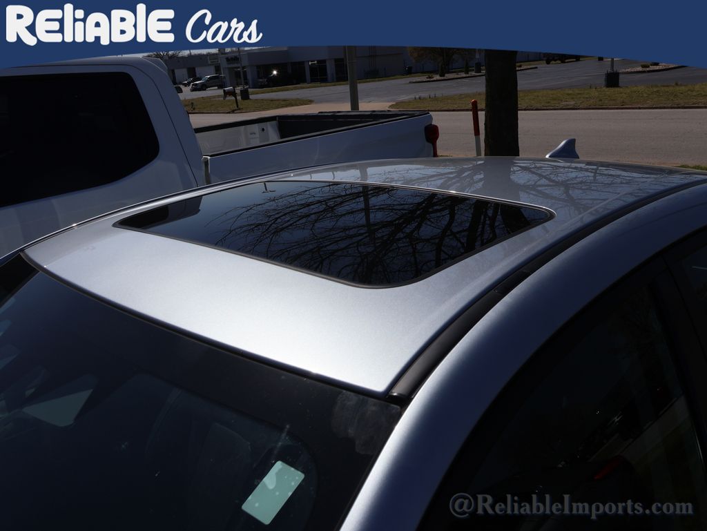 Used 2023 Ice Silver Metallic Subaru Limited image 13