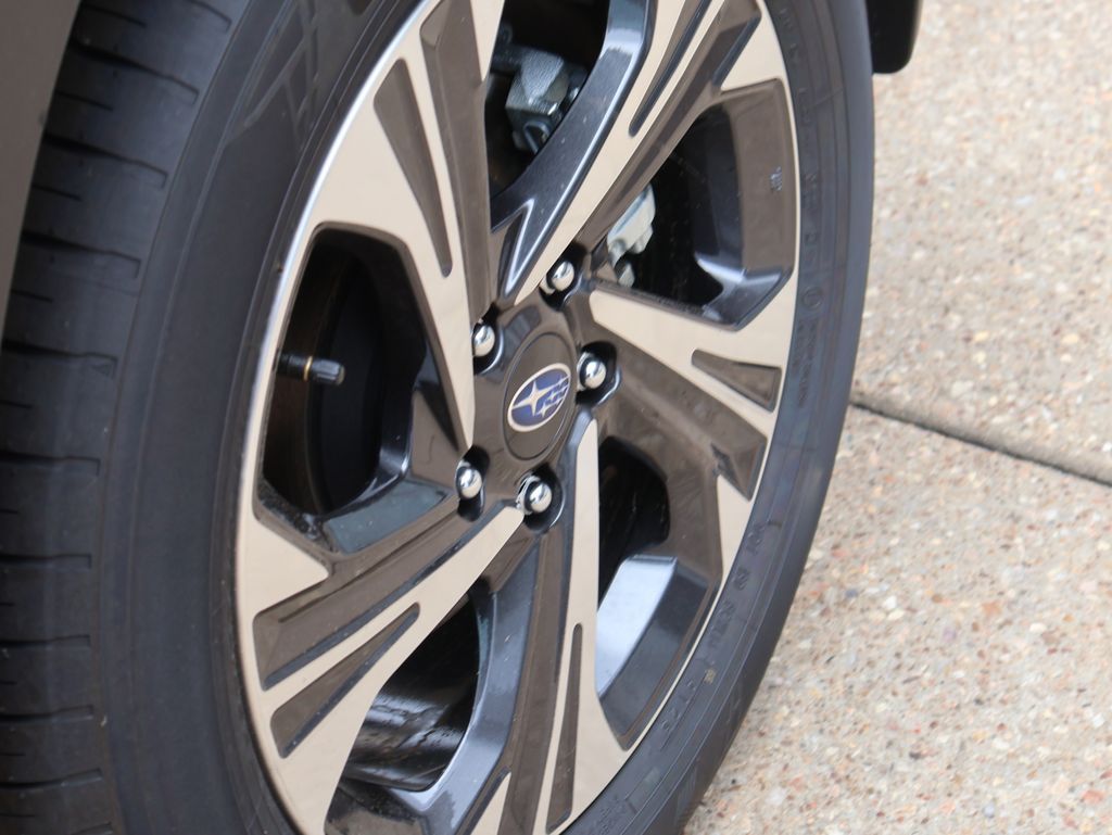 New 2026 Magnetite Gray/Crystal Black Silica Subaru Premium image 10