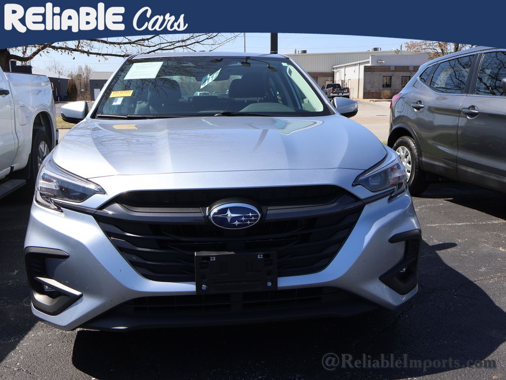 Used 2023 Ice Silver Metallic Subaru Limited image 4