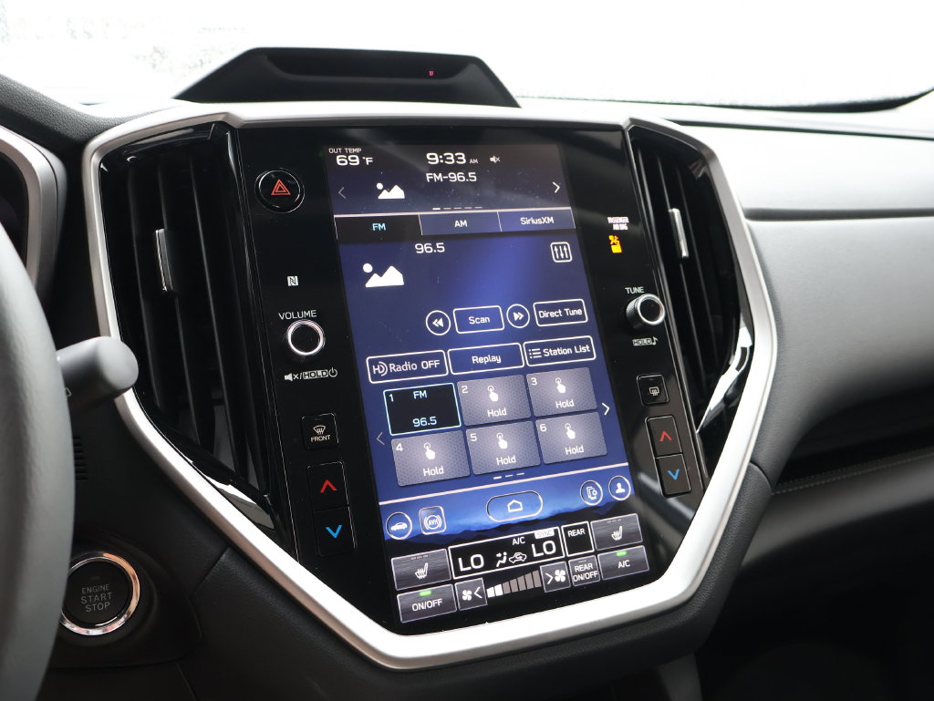 New 2027 Ice Silver Subaru Limited 7-Passenger image 37