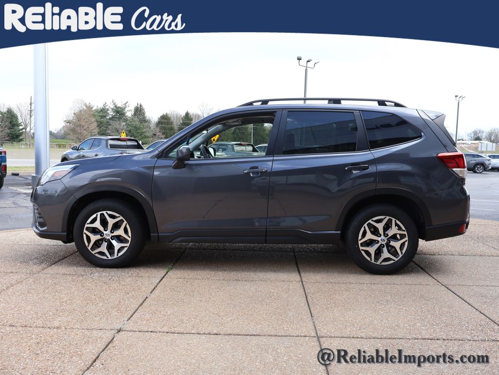 Used 2023 Magnetite Gray Metallic Subaru Premium image 3
