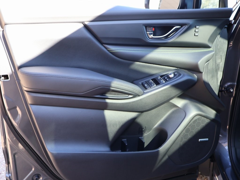 New 2026 Magnetite Gray Subaru Onyx Edition Touring 7-Passenger image 23