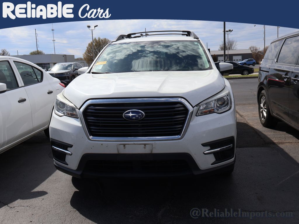 Used 2019 Crystal White Pearl Subaru Premium 8-Passenger image 9