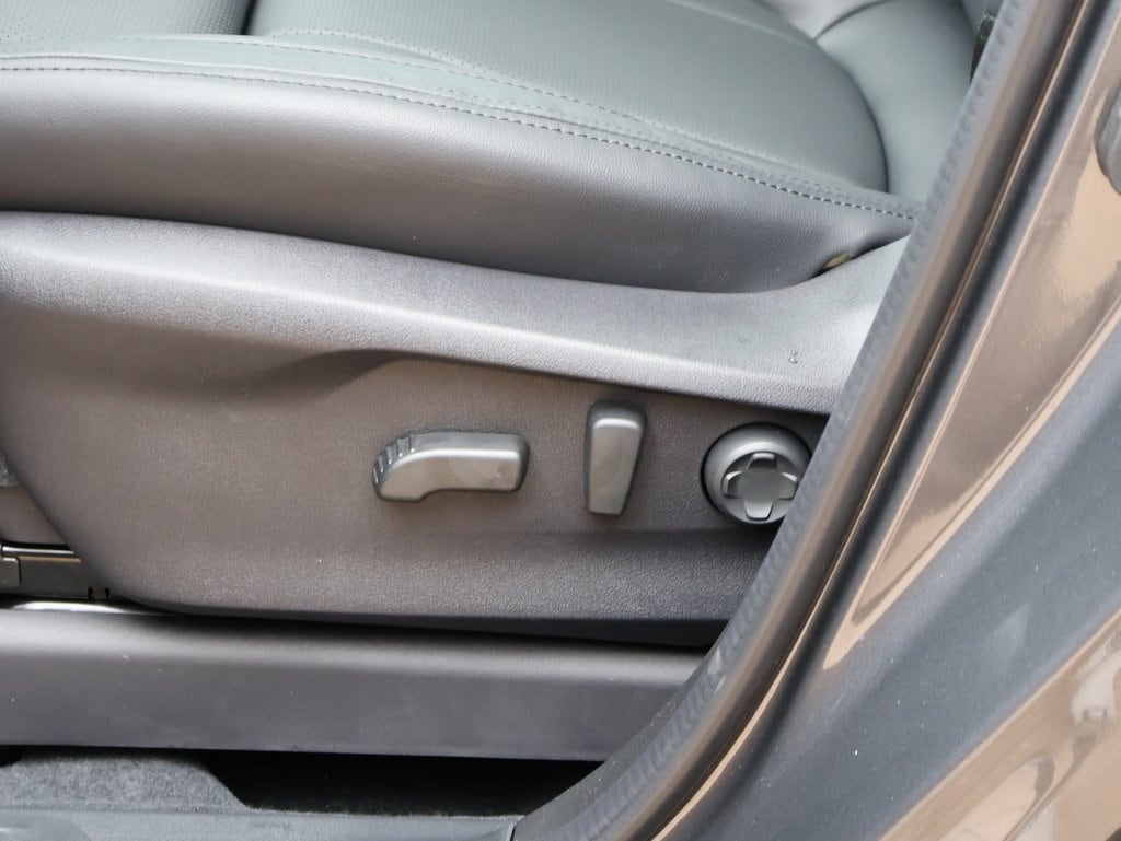 New 2026 Magnetite Gray Subaru Onyx Edition Touring 7-Passenger image 26