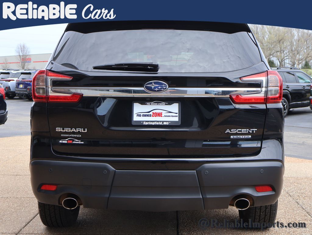 Used 2023 Crystal Black Silica Subaru Limited 7-Passenger image 5