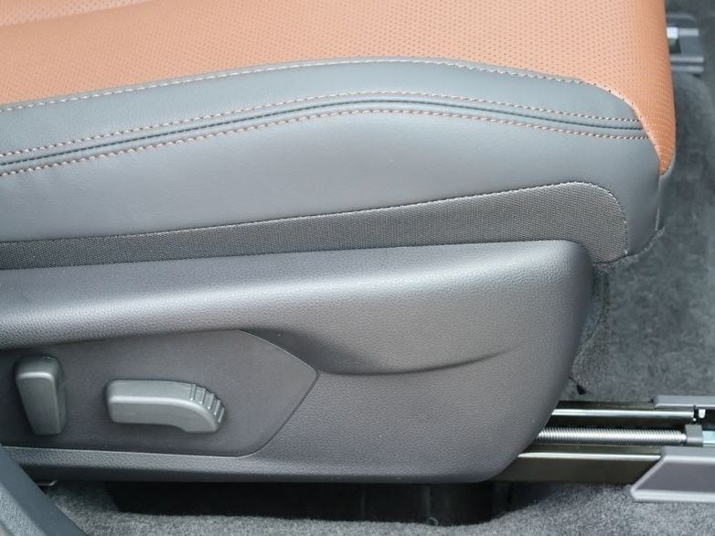 New 2026 Crystal Black Silica Subaru Touring image 12