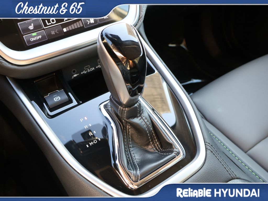 Used 2024 Crystal White Pearl Subaru Onyx Edition image 39