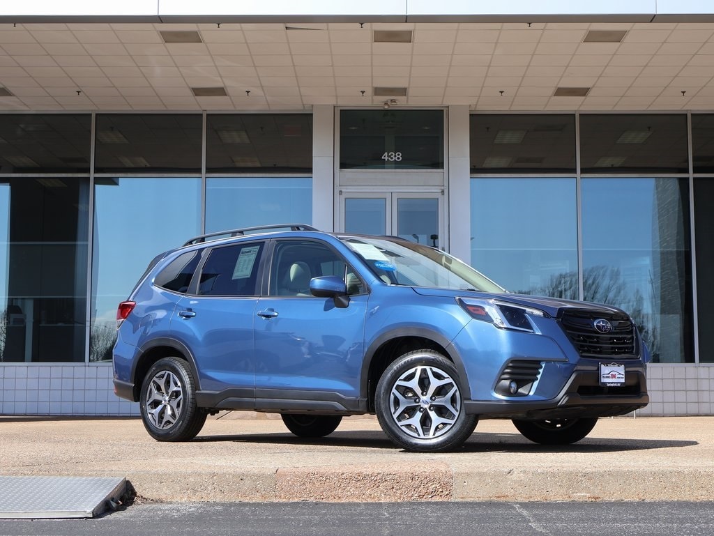 2023 Subaru Forester Premium Crossover AWD