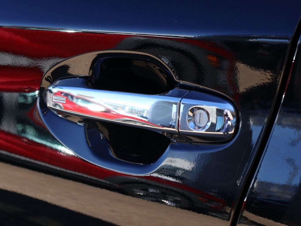 New 2026 Crystal Black Silica Subaru Touring 7-Passenger image 21