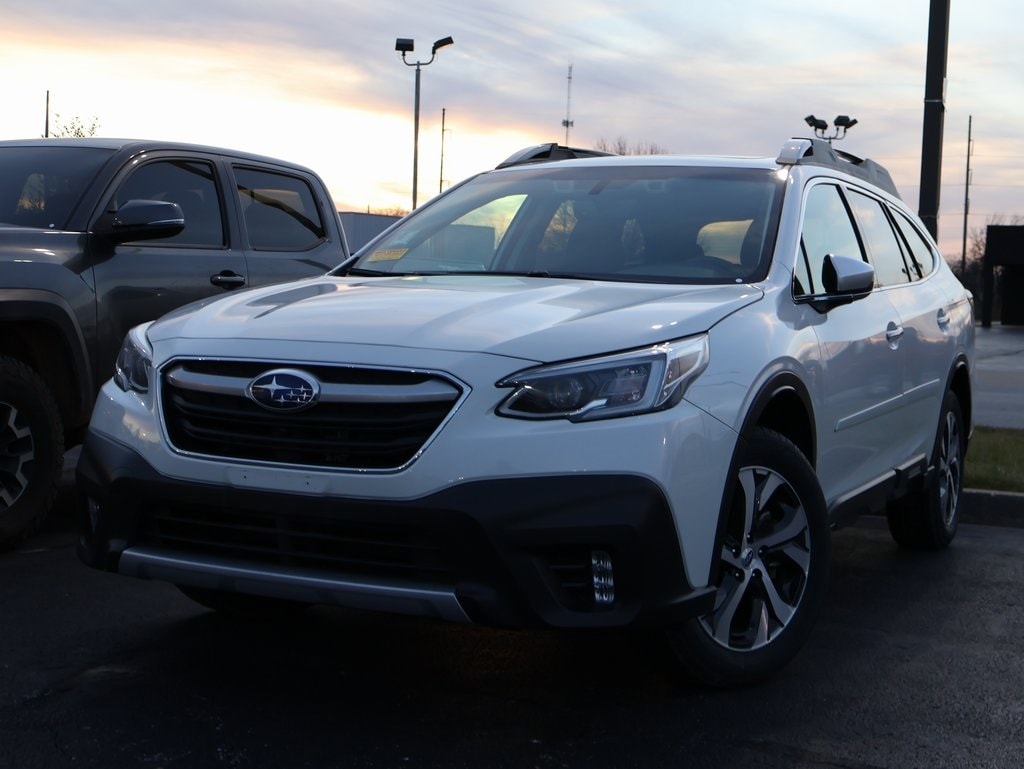 2021 Subaru Outback Touring's photo