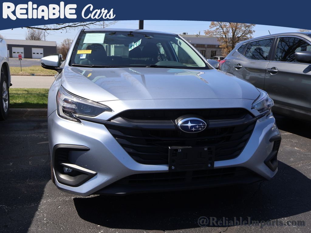 Used 2023 Ice Silver Metallic Subaru Limited image 2