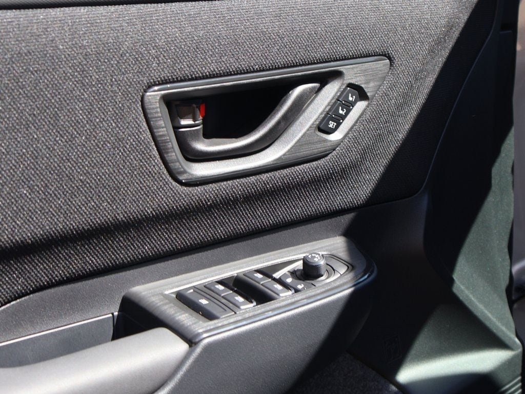 New 2026 Ice Silver Subaru Limited image 24