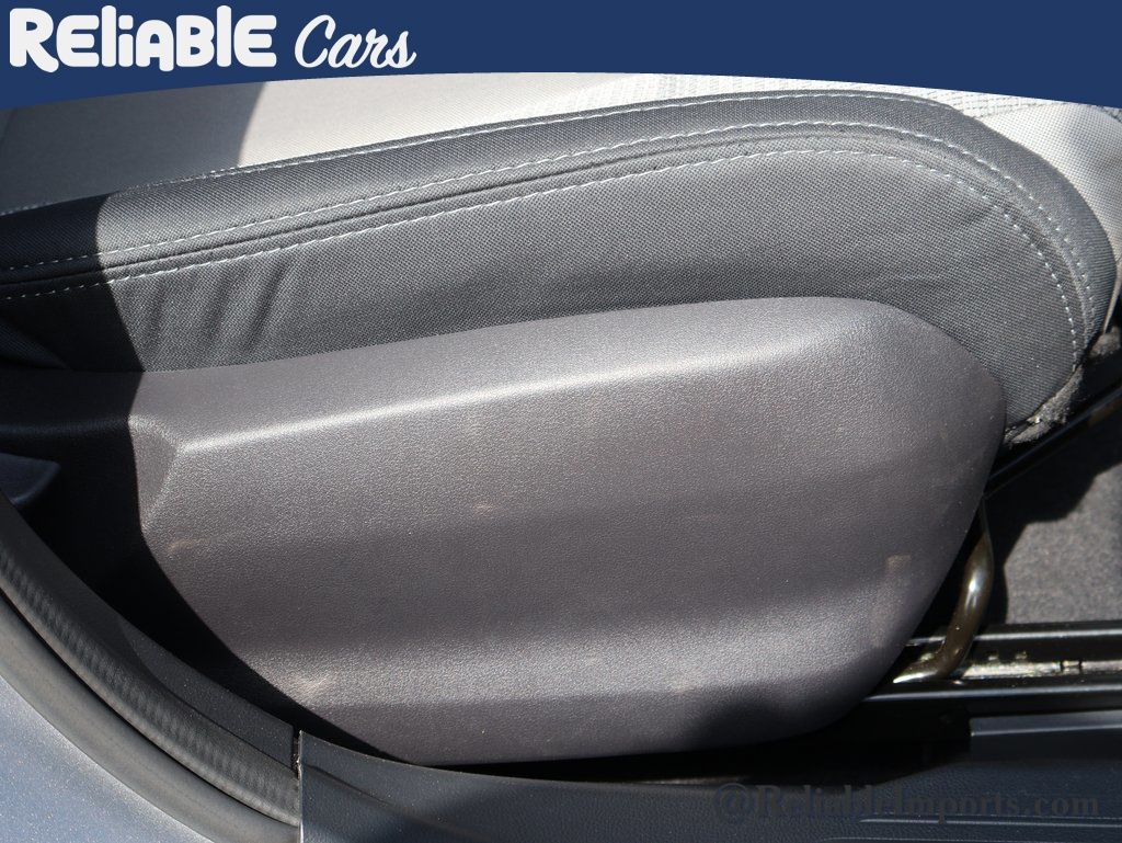 Used 2025 Ice Silver Metallic Subaru Premium image 11