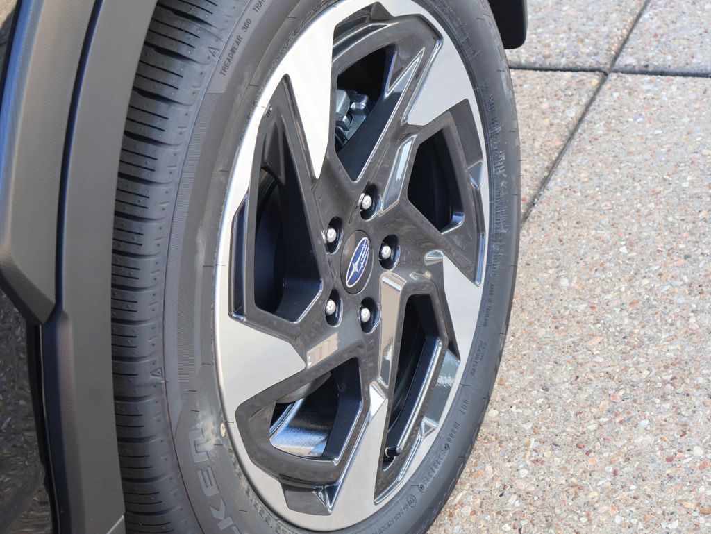 New 2026 Crystal Black Silica Subaru Limited image 9