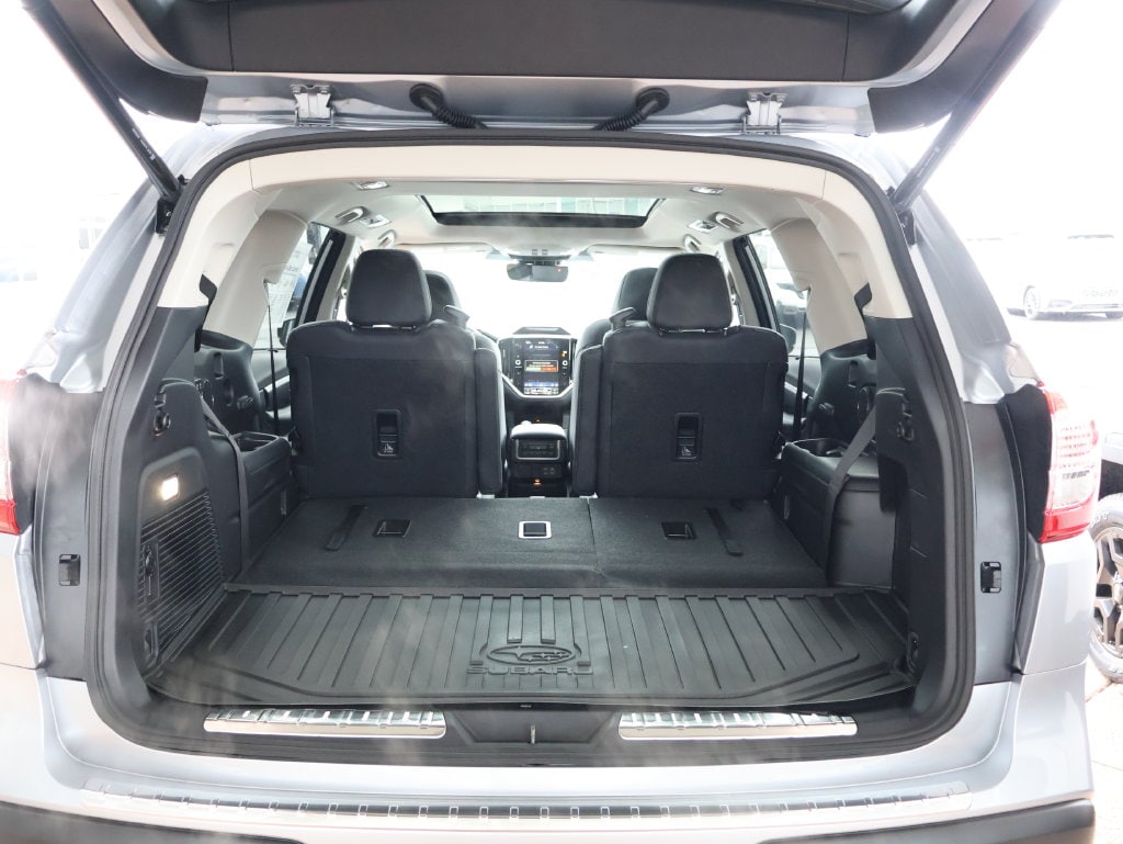 New 2027 Ice Silver Subaru Limited 7-Passenger image 14