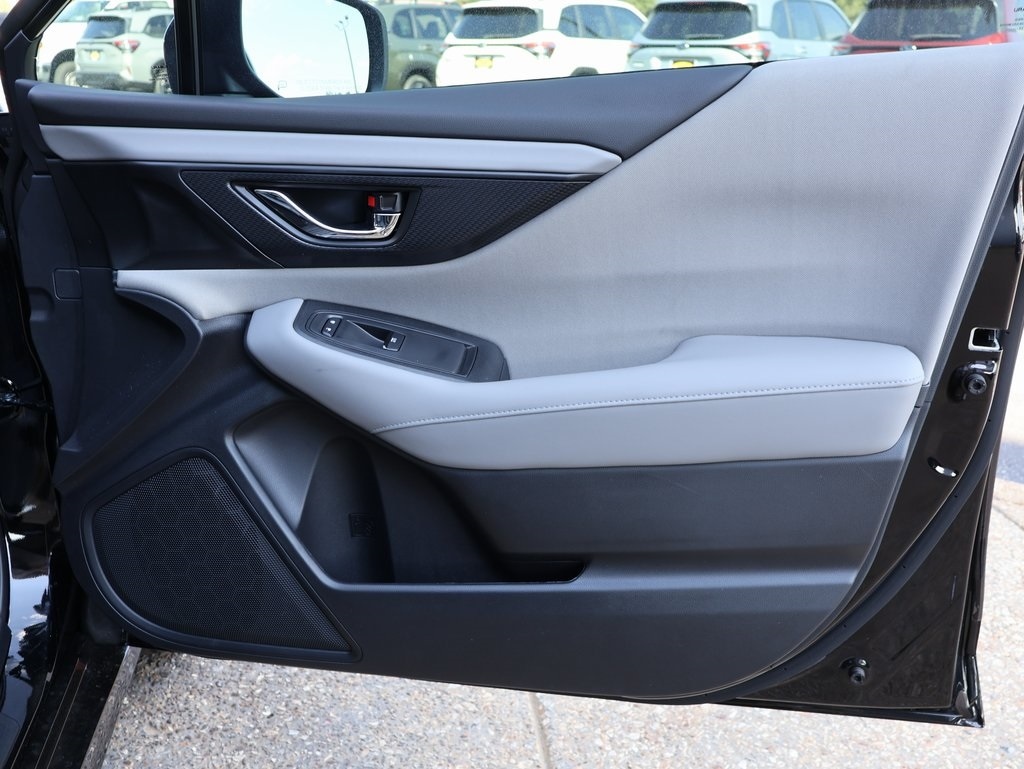 New 2025 Crystal Black Silica Subaru Premium image 9
