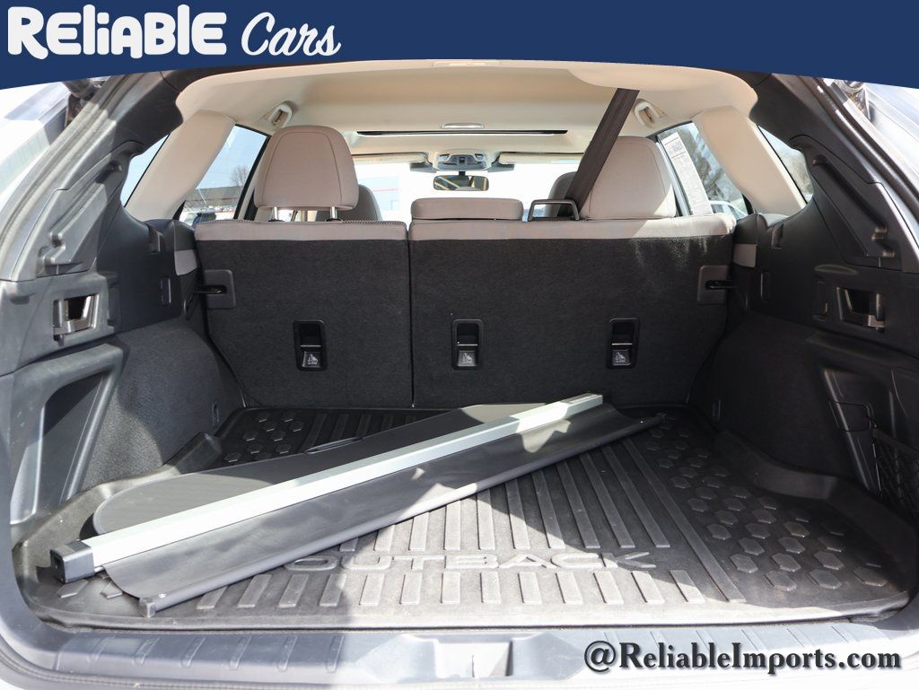 Used 2025 Ice Silver Metallic Subaru Premium image 15