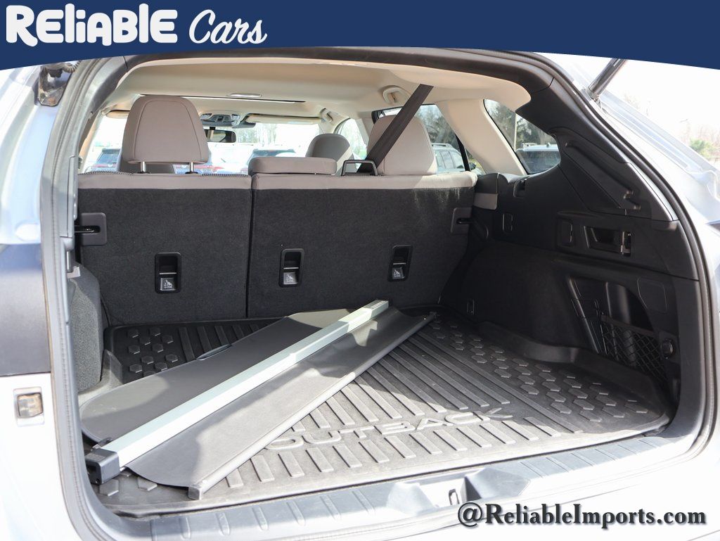 Used 2025 Ice Silver Metallic Subaru Premium image 16