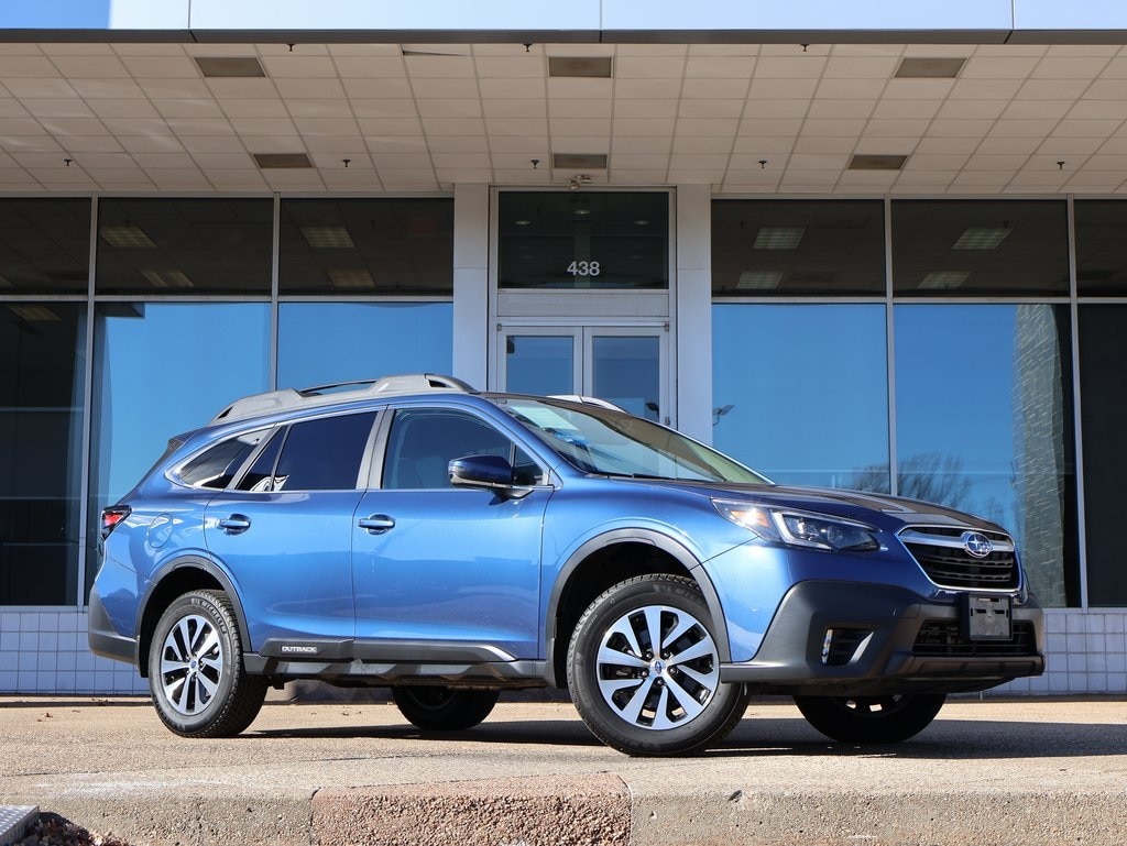 2022 Subaru Outback Premium's photo