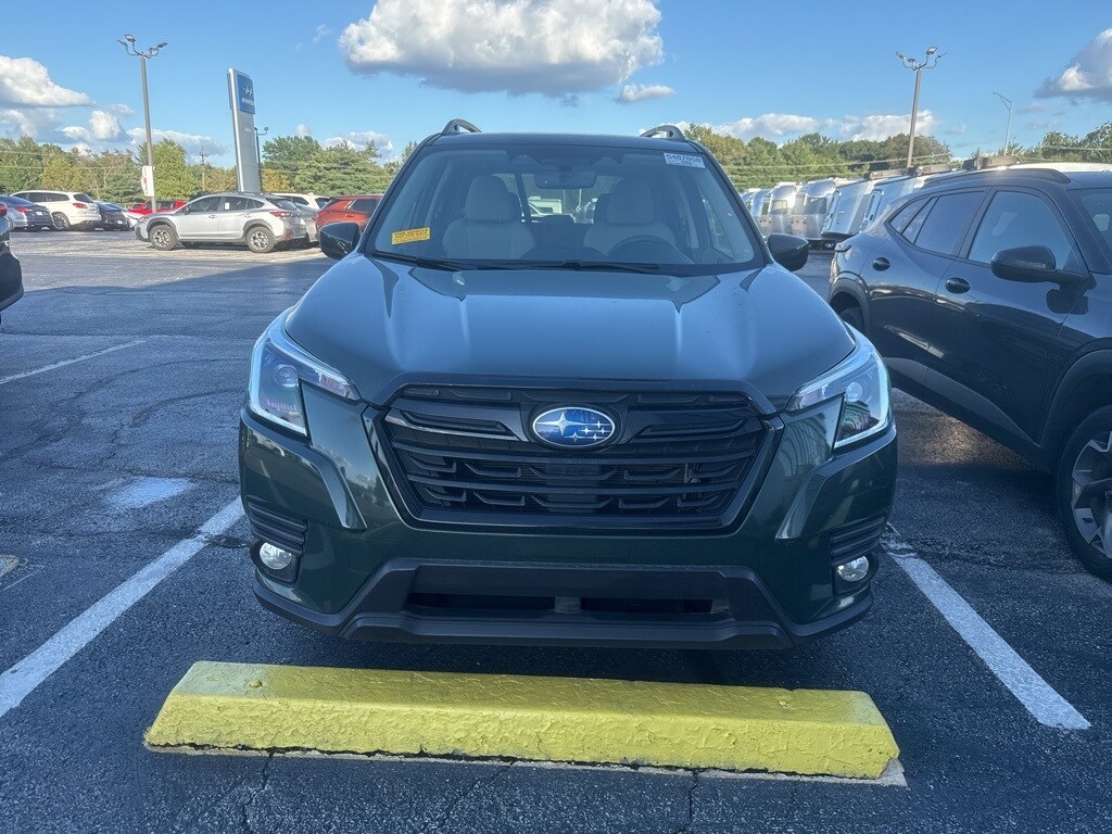 2022 Subaru Forester Premium photo 2