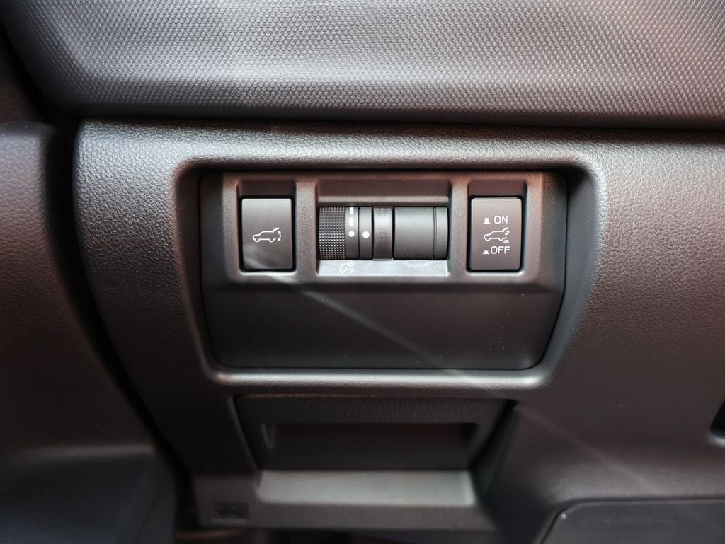 New 2026 Crystal Black Silica Subaru Touring image 33