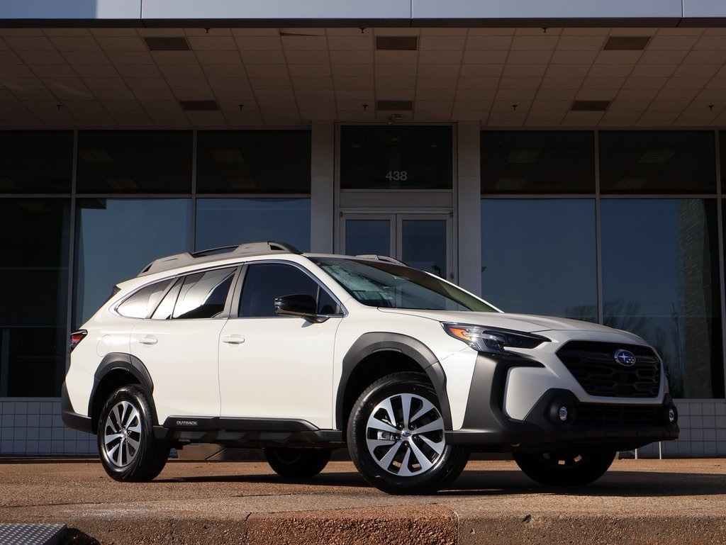 2025 Subaru Outback Premium's photo